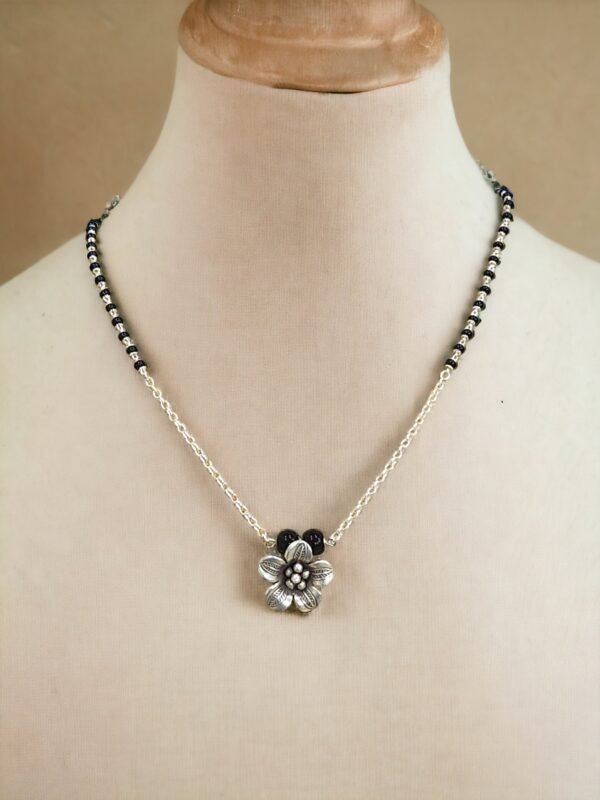 Bold Flower-pendant Mangalsutra (Oxidized)