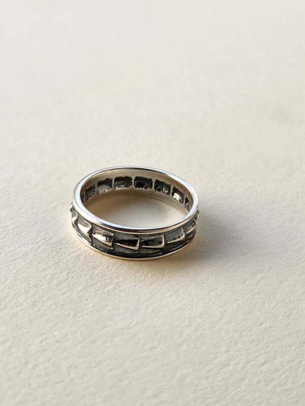 Shark Fin Men's Ring - Image 3